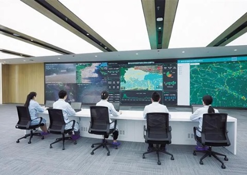 实景三维为陕西秦岭；げ迳稀笆滞场