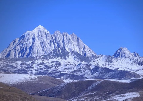 四川：：“遥感+AI”！！300余个高原湖泊水下地形首次摸清